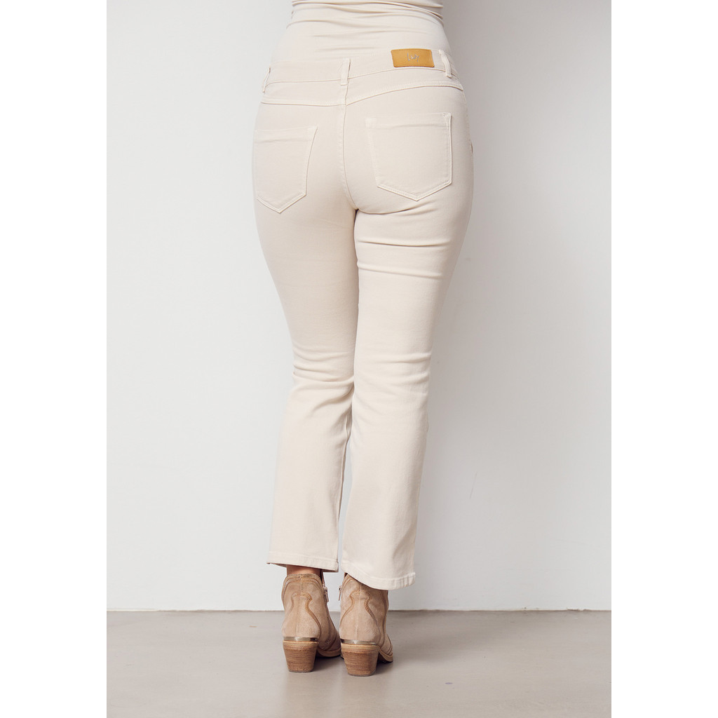 ISAY - COMO TWILL FLARE PANT - sand model bag
