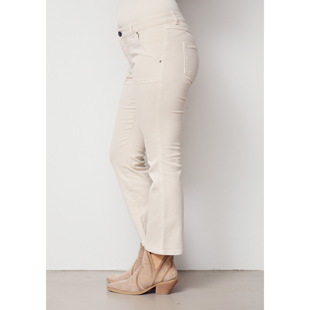 ISAY - COMO TWILL FLARE PANT - sand model siden