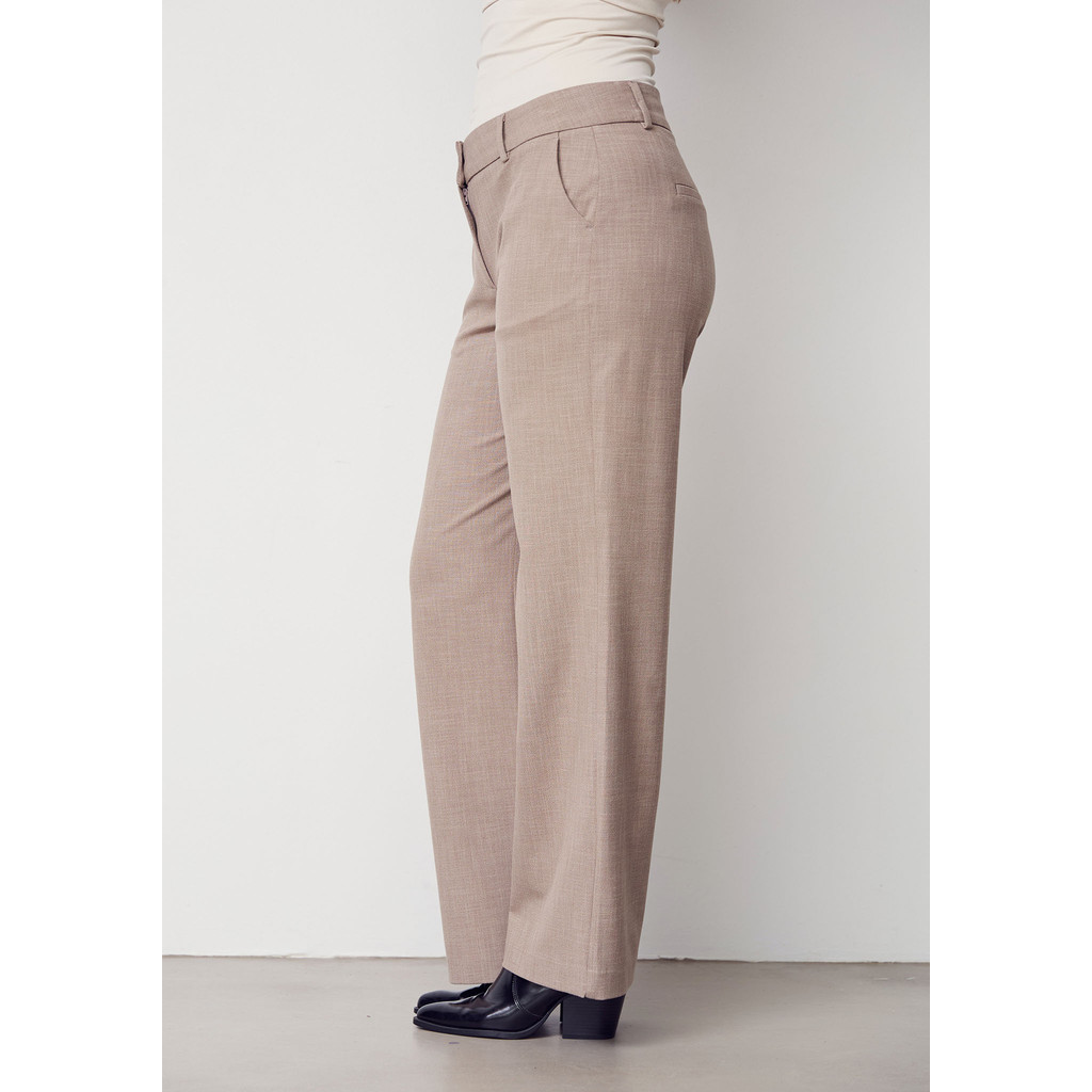 57203-Rimini-Long-Pant-361-Taupe-Melange-Outfit-Side
