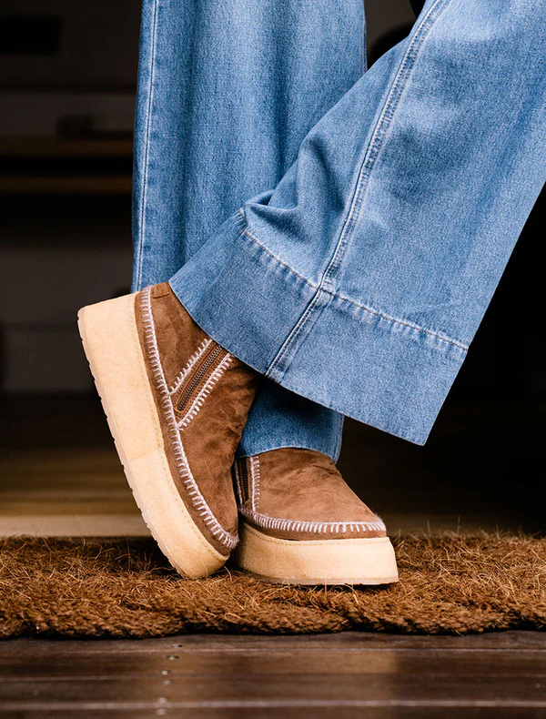 LAIDBACK LONDON - SETSU PLATFORM CROCHET - NUTMEG SUEDE 2